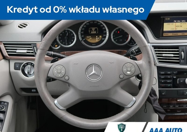 Mercedes-Benz Klasa E cena 49000 przebieg: 233552, rok produkcji 2011 z Kalwaria Zebrzydowska małe 436